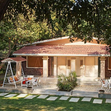 Taj Aravali Resort & Spa Удайпур Экстерьер фото