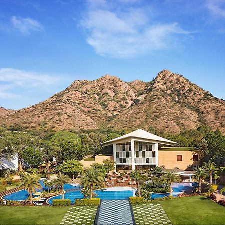 Taj Aravali Resort & Spa Удайпур Экстерьер фото