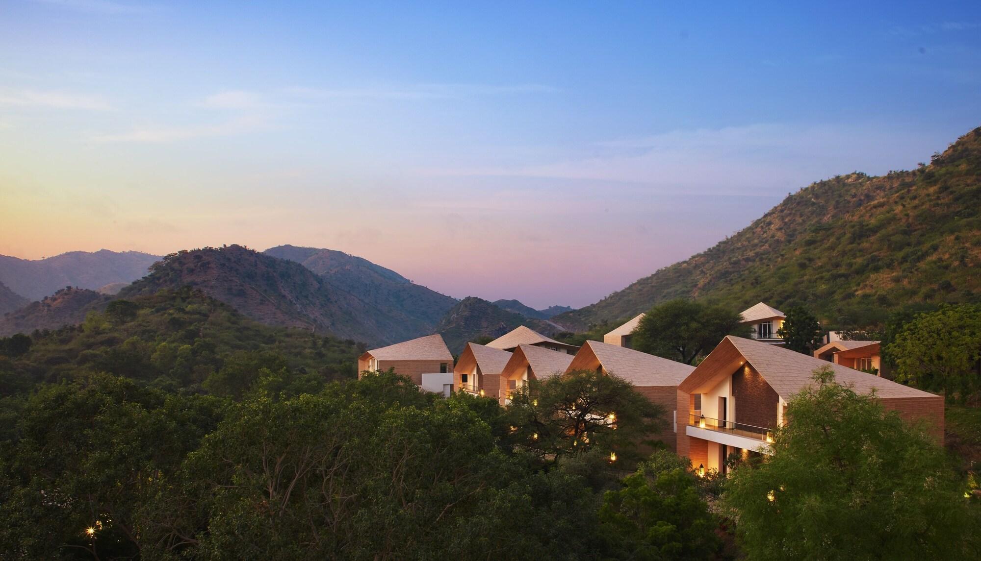 Taj Aravali Resort & Spa Удайпур Экстерьер фото